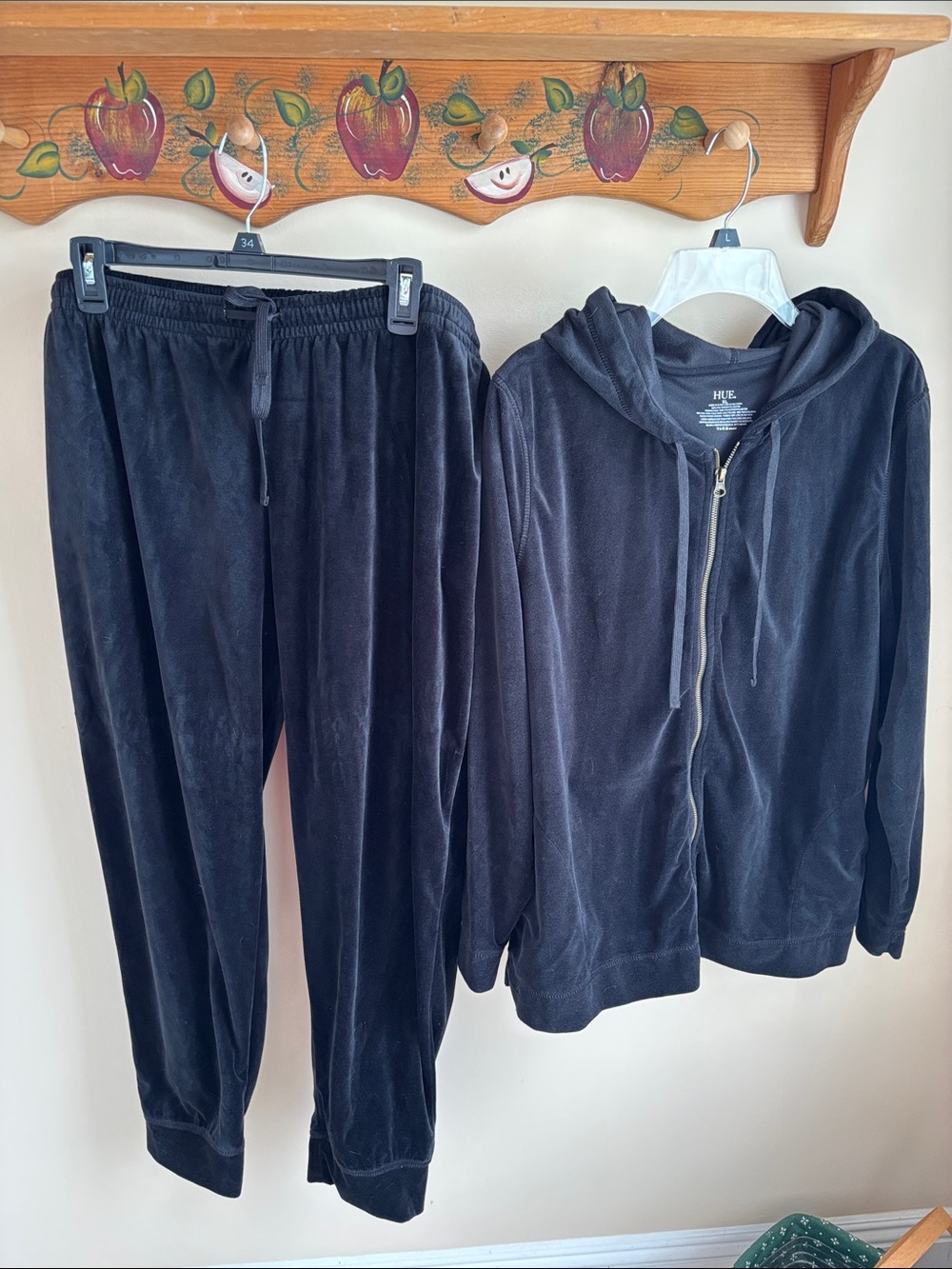 HUE Black Velour Jogger Set with Zip Hoodie